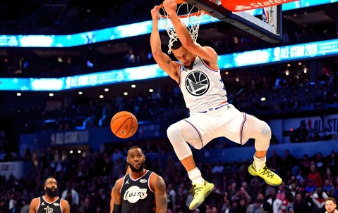 爱游戏体育- 库里复出首战 