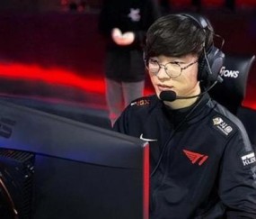 爱游戏体育- faker采访崩溃大哭转会 