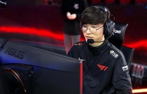 爱游戏体育- faker采访崩溃大哭转会 