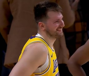 爱游戏-关于东契奇重要时刻比赛局势复杂，勇士带队取胜！上演精彩一战的信息